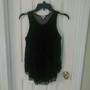 Gorgeous Flowy Black Tank💕